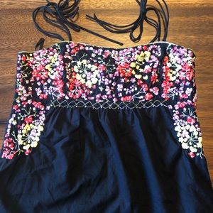 H&M Top SZ8 EUC. Embroidered.